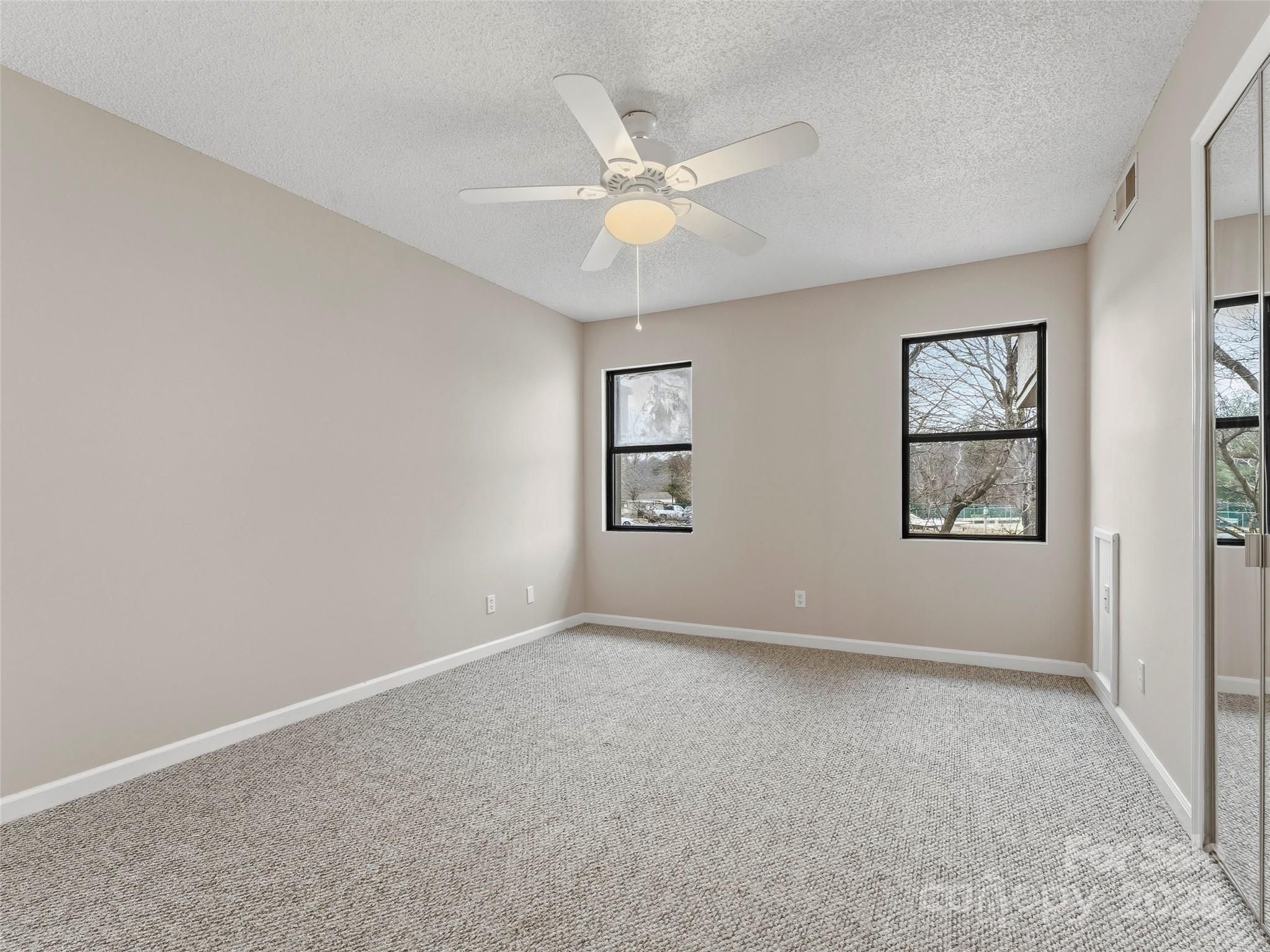 102 Abbey Circle