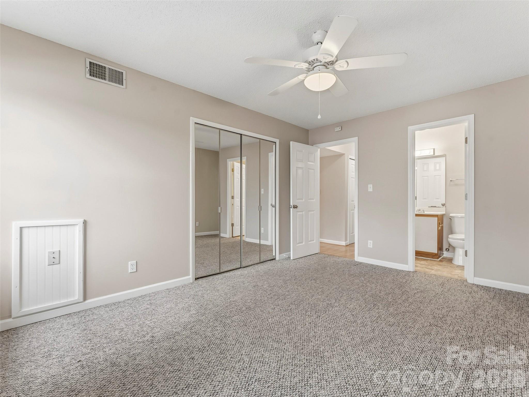 102 Abbey Circle
