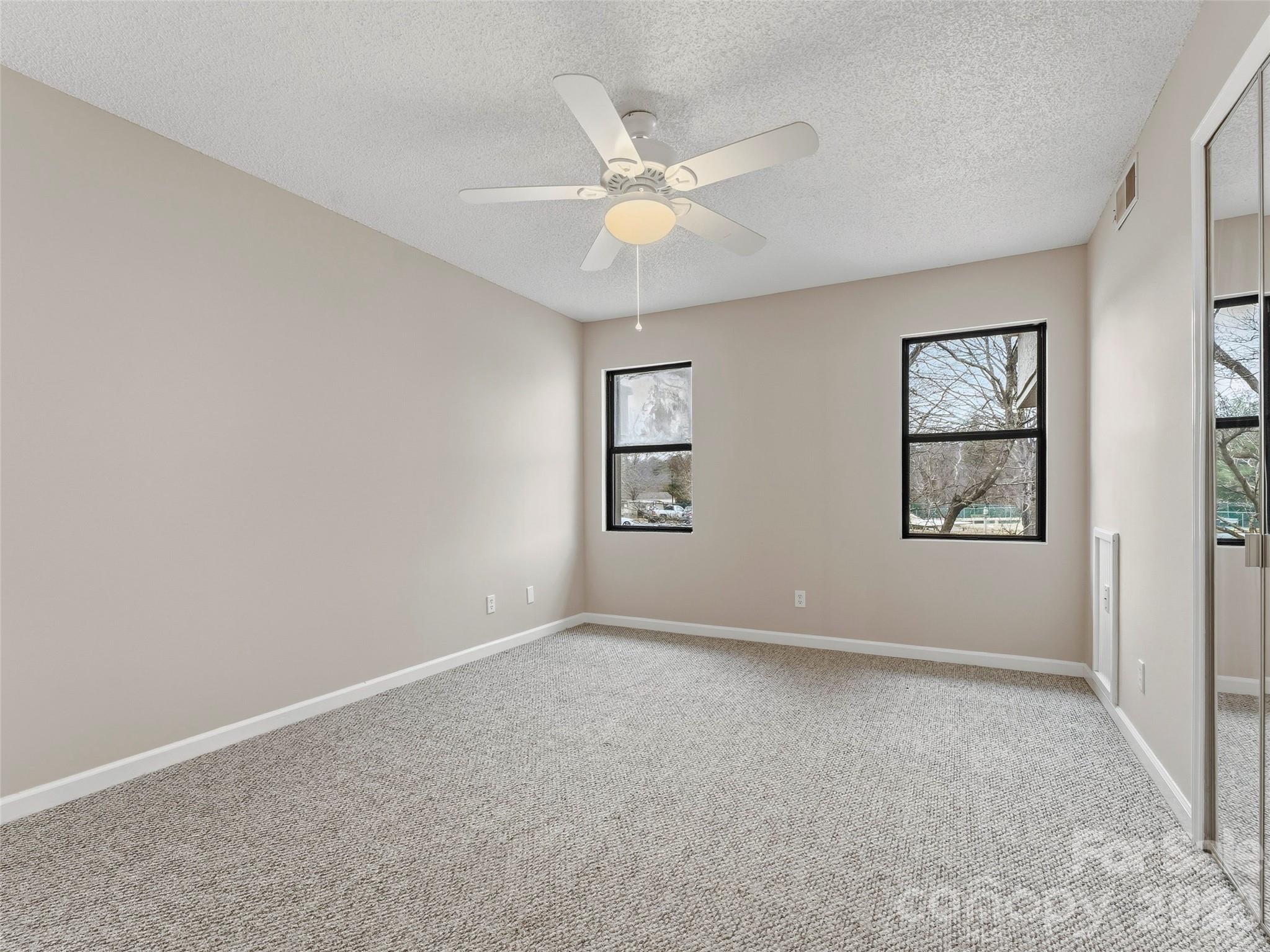 102 Abbey Circle