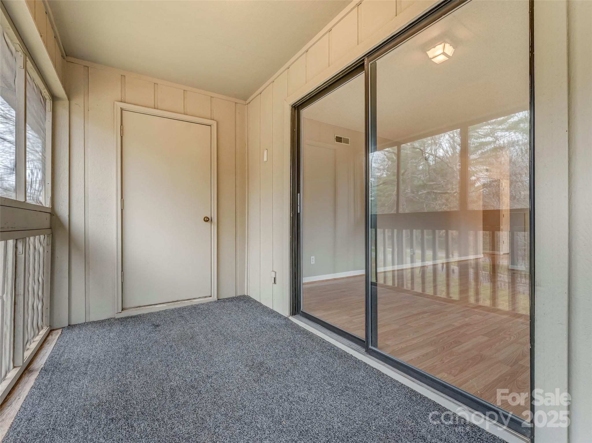 102 Abbey Circle