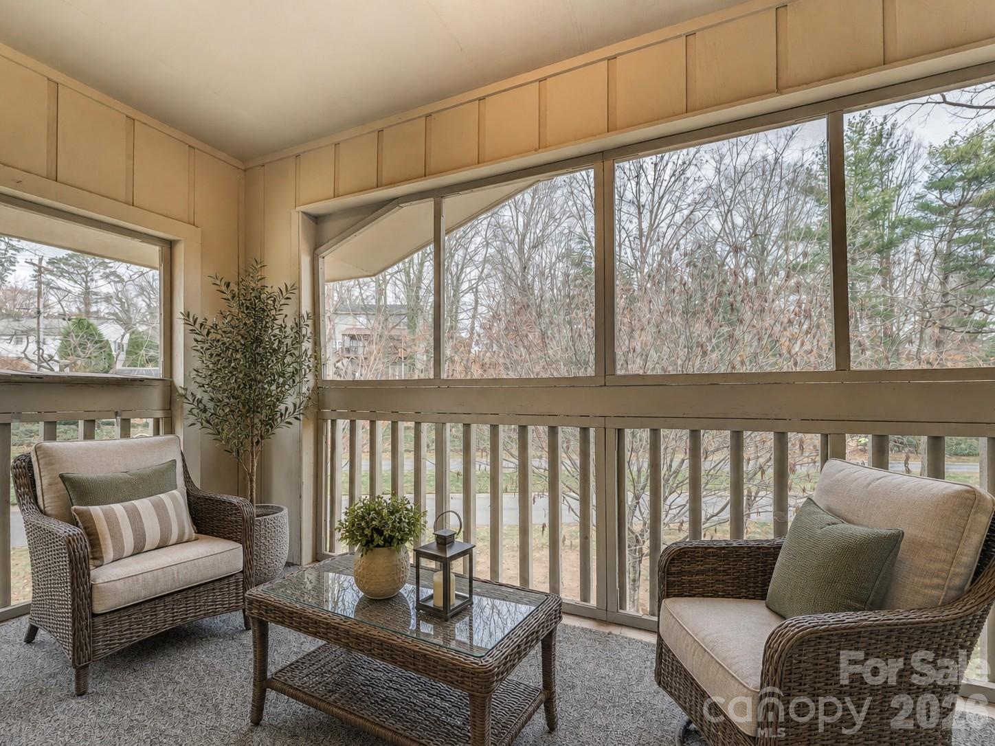 102 Abbey Circle