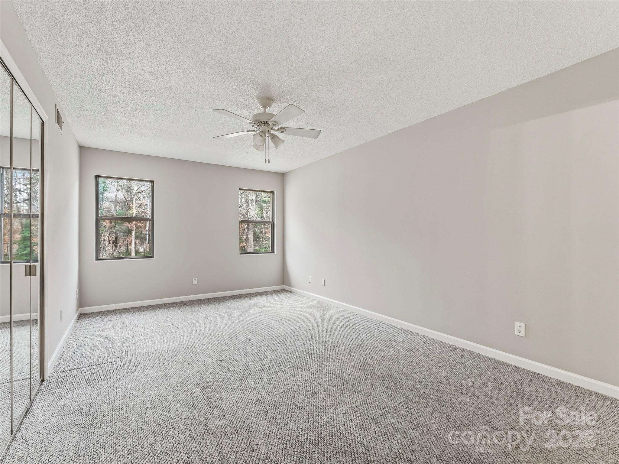 102 Abbey Circle