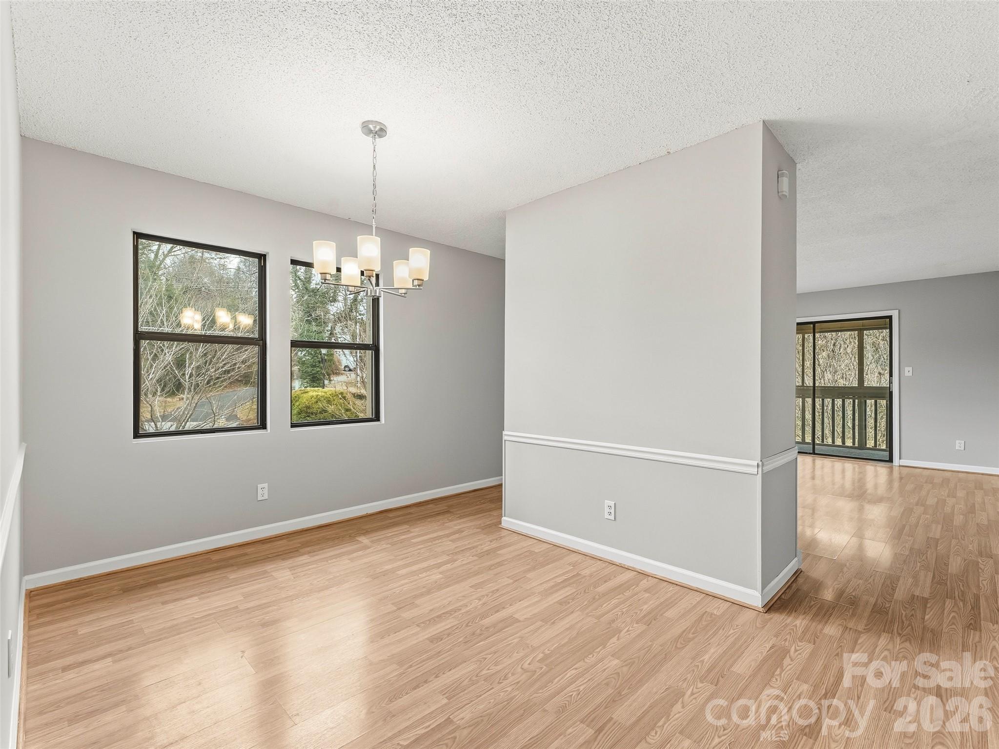102 Abbey Circle