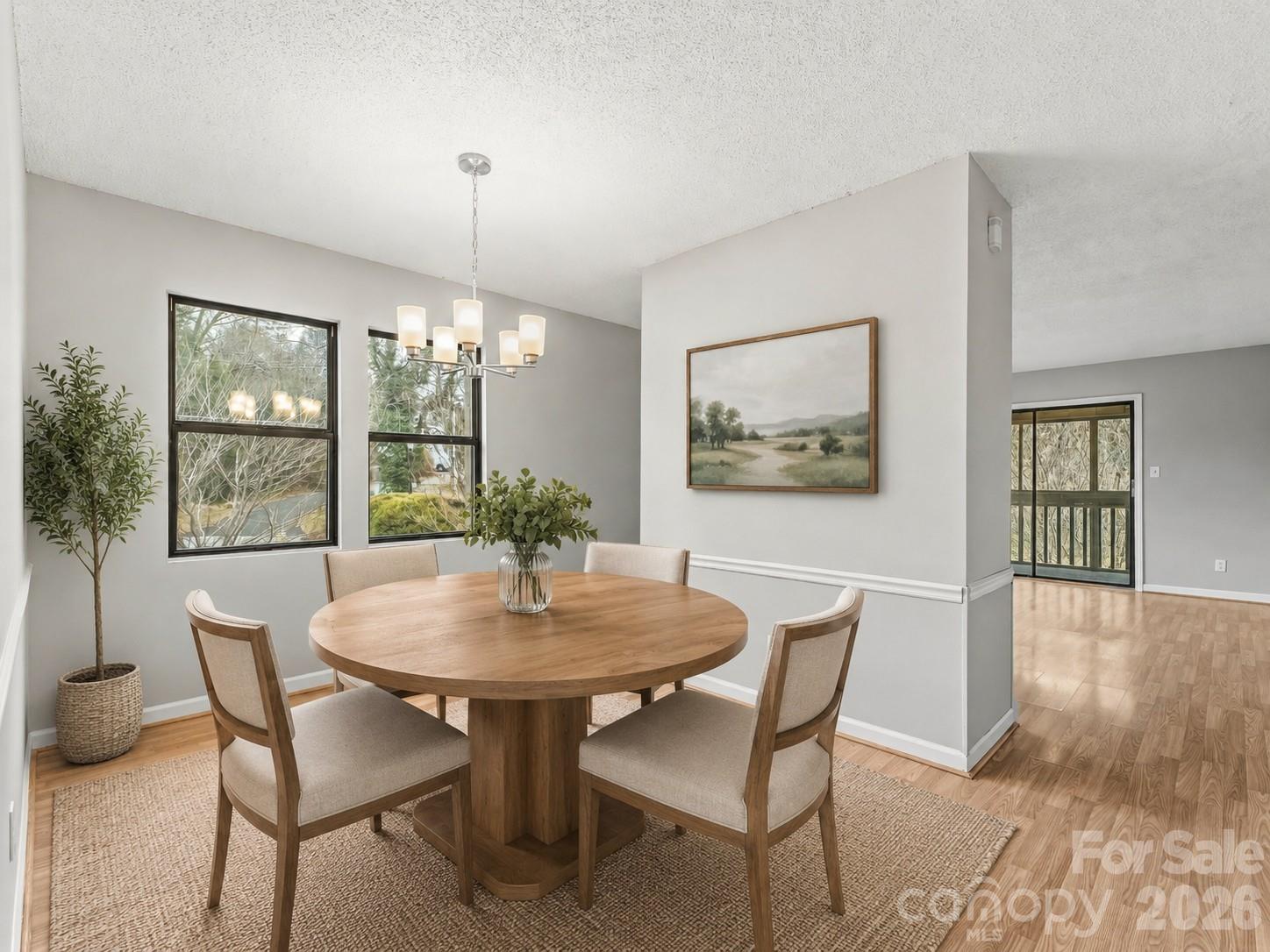 102 Abbey Circle