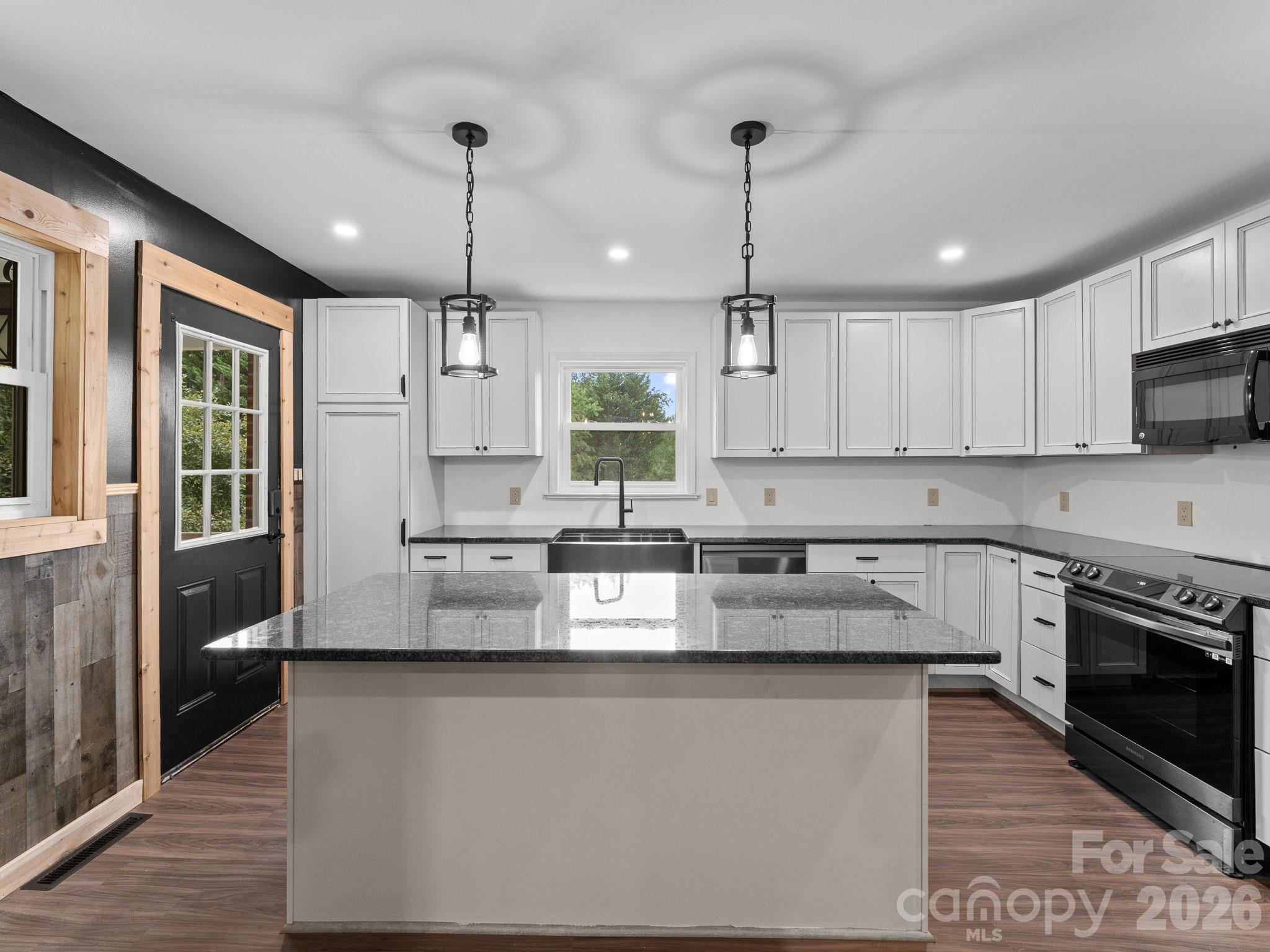 10 Monte Vista Circle
