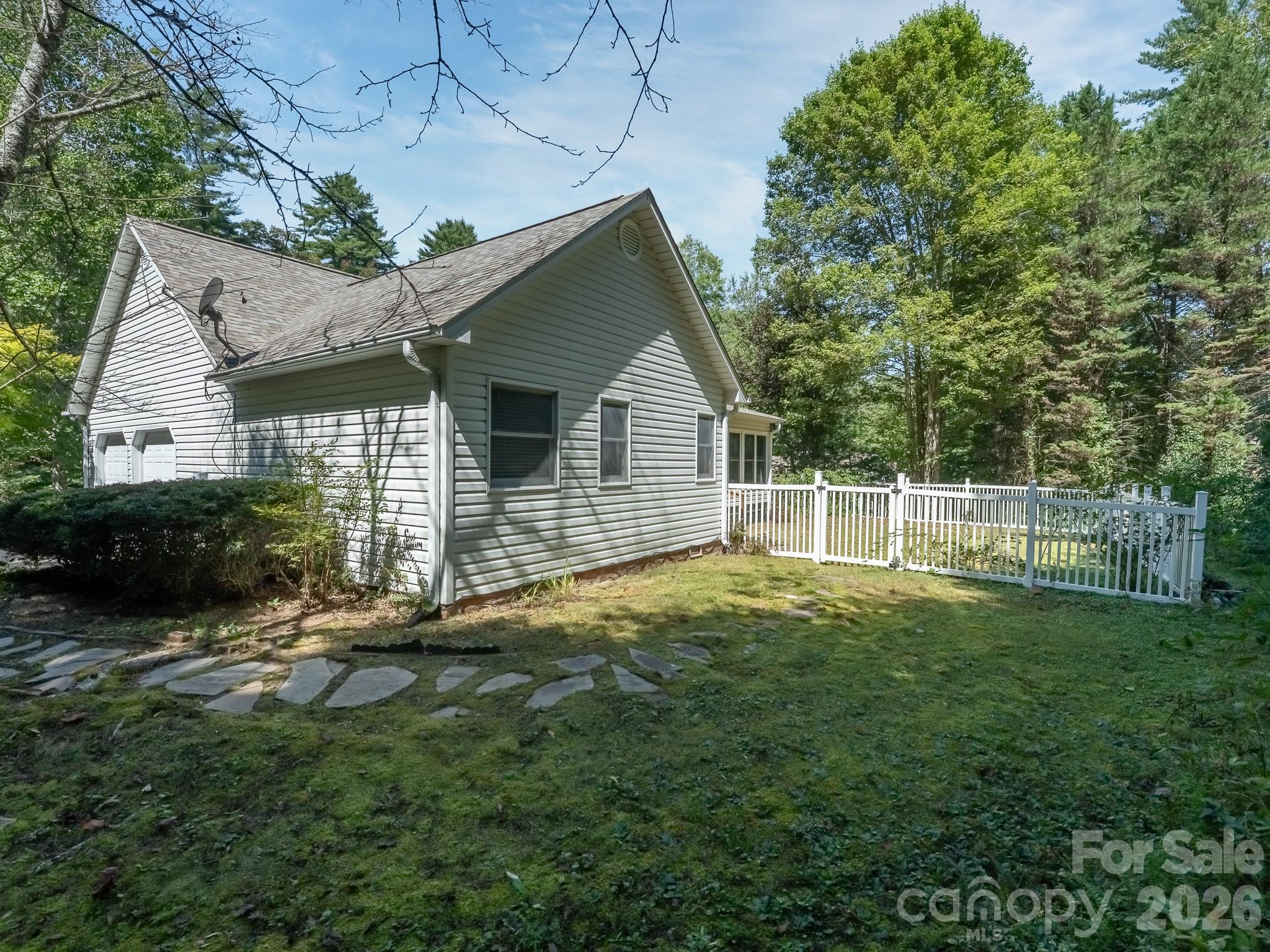 106 Fish Hawk Drive