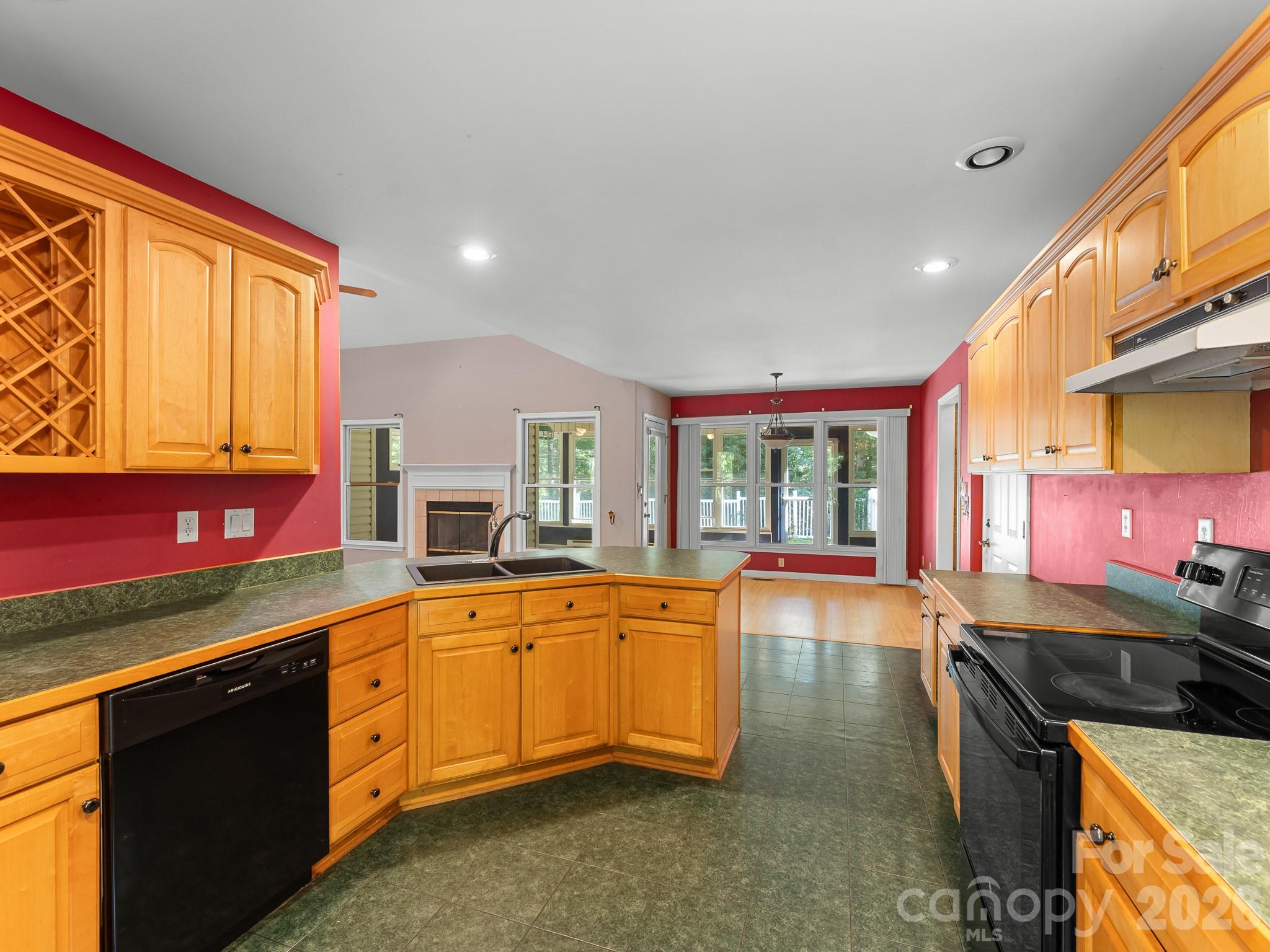 106 Fish Hawk Drive