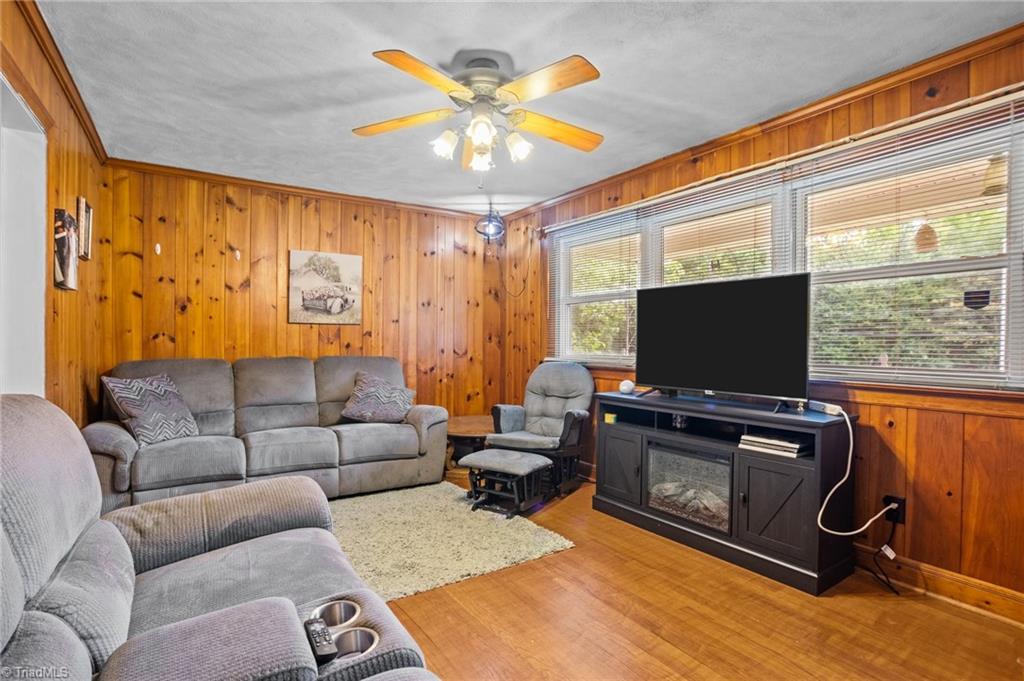 1118 Johnsontown Road