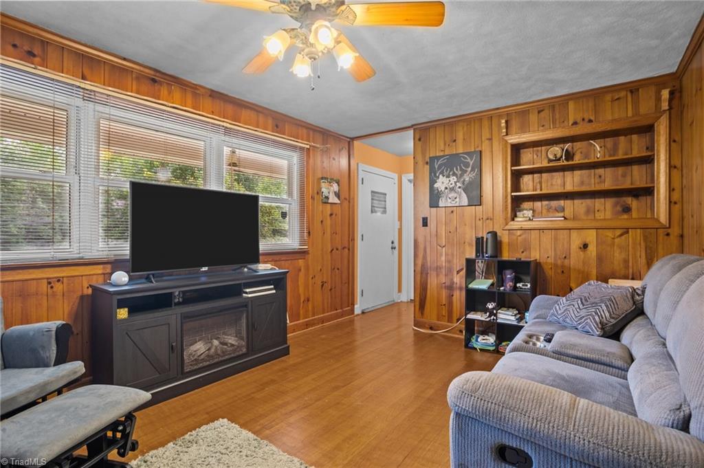 1118 Johnsontown Road