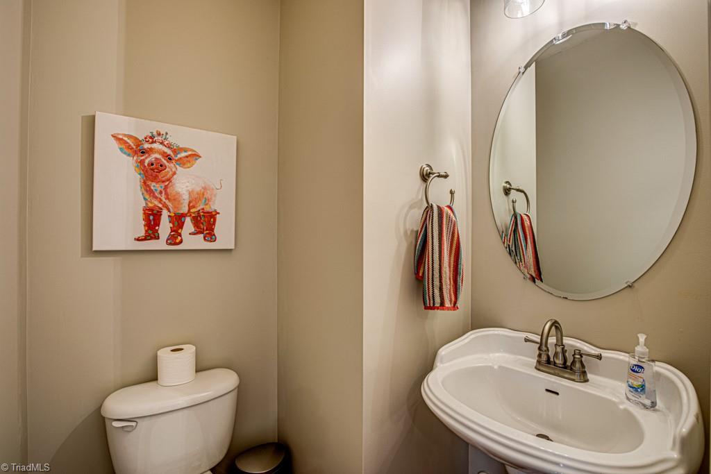 1305 Rosewood Court, Winston-Salem