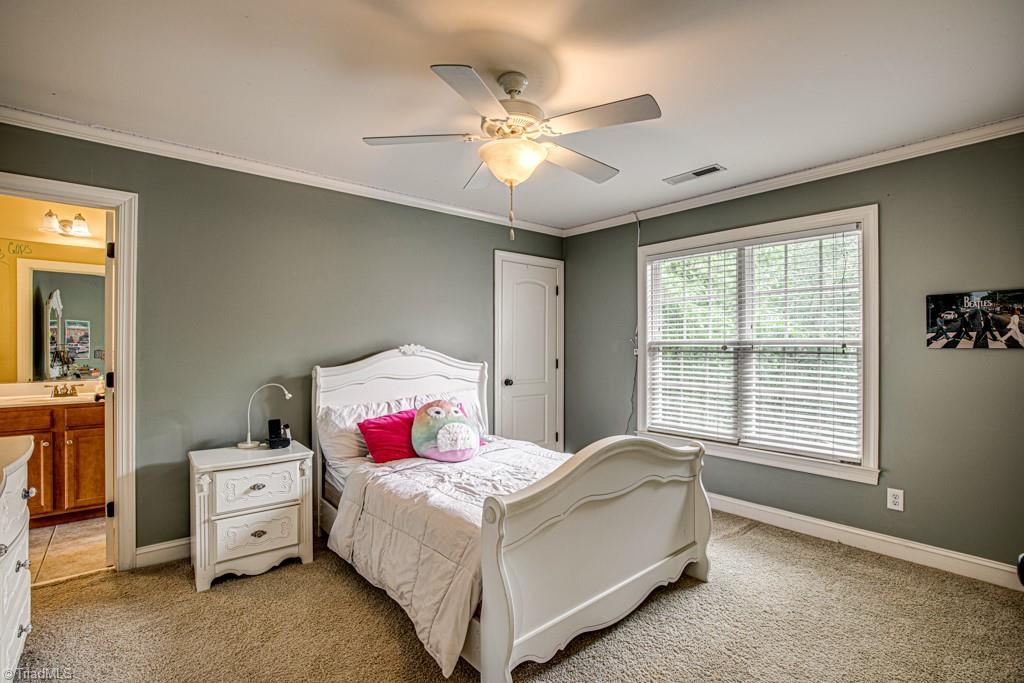 1305 Rosewood Court, Winston-Salem