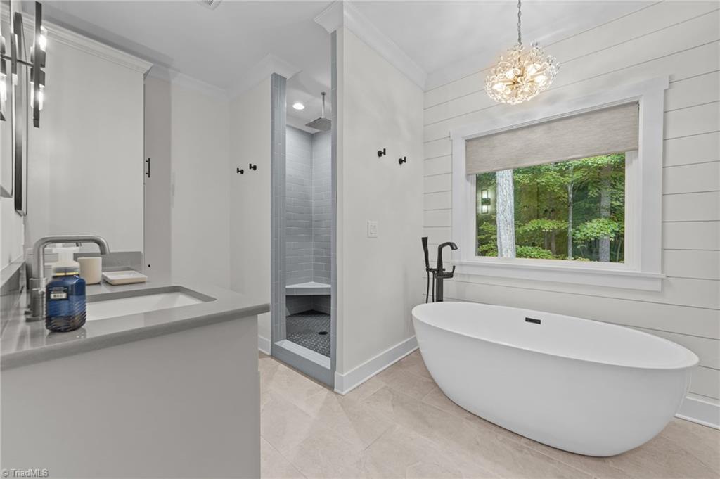 2589 Northmont Lake Drive