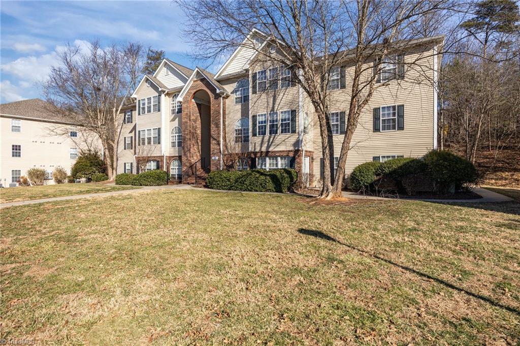 213 Ivy Glen Court, Winston-Salem