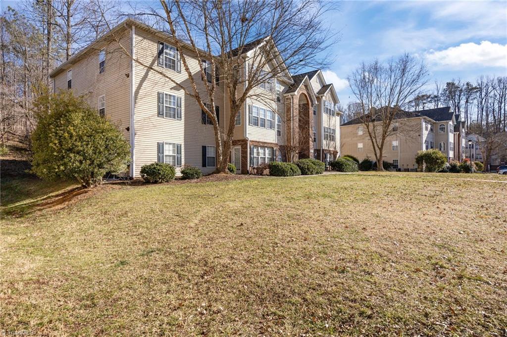 213 Ivy Glen Court, Winston-Salem