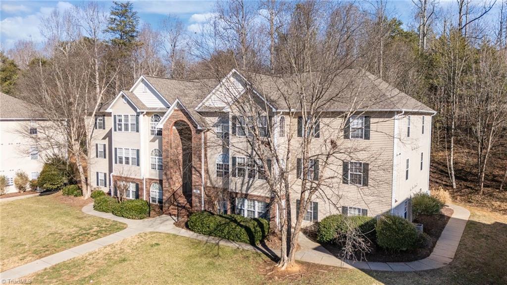 213 Ivy Glen Court, Winston-Salem