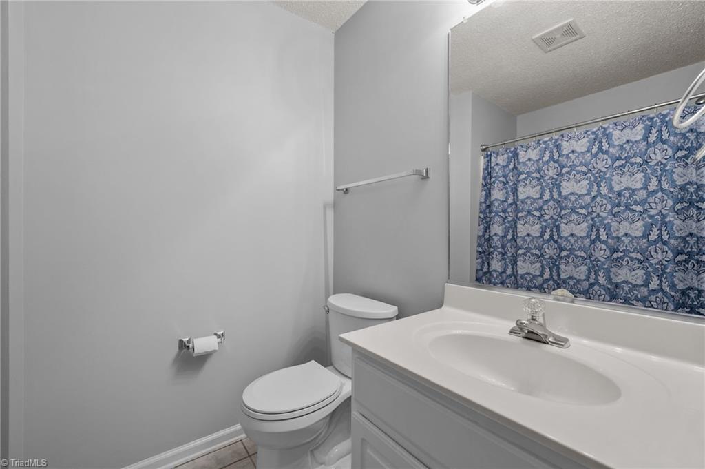 213 Ivy Glen Court, Winston-Salem