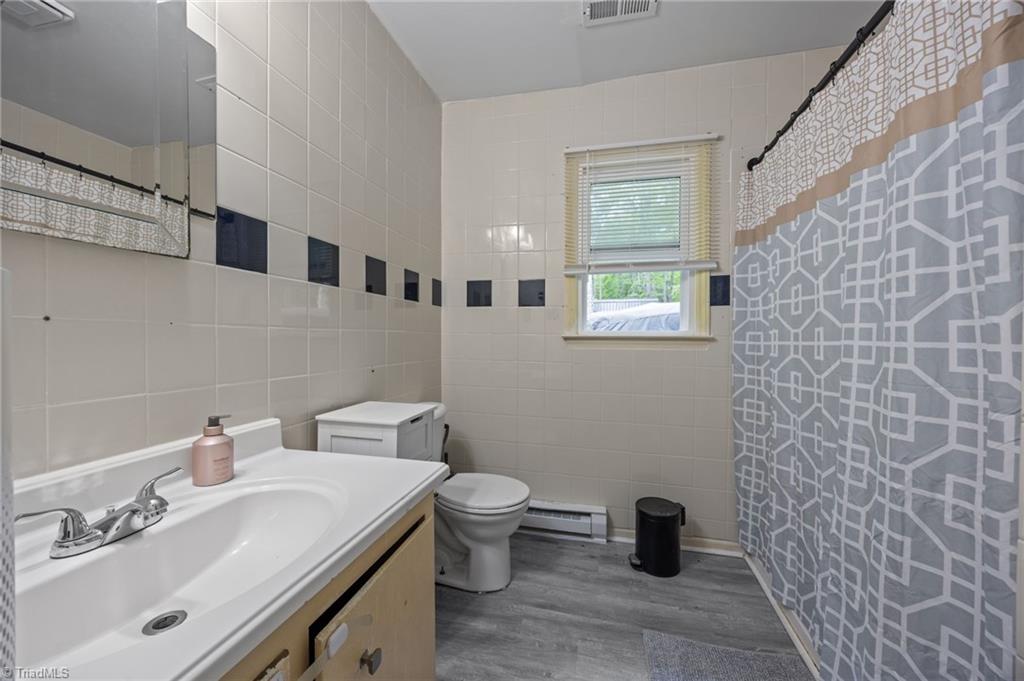 5124 Tall tree Drive, Winston-Salem