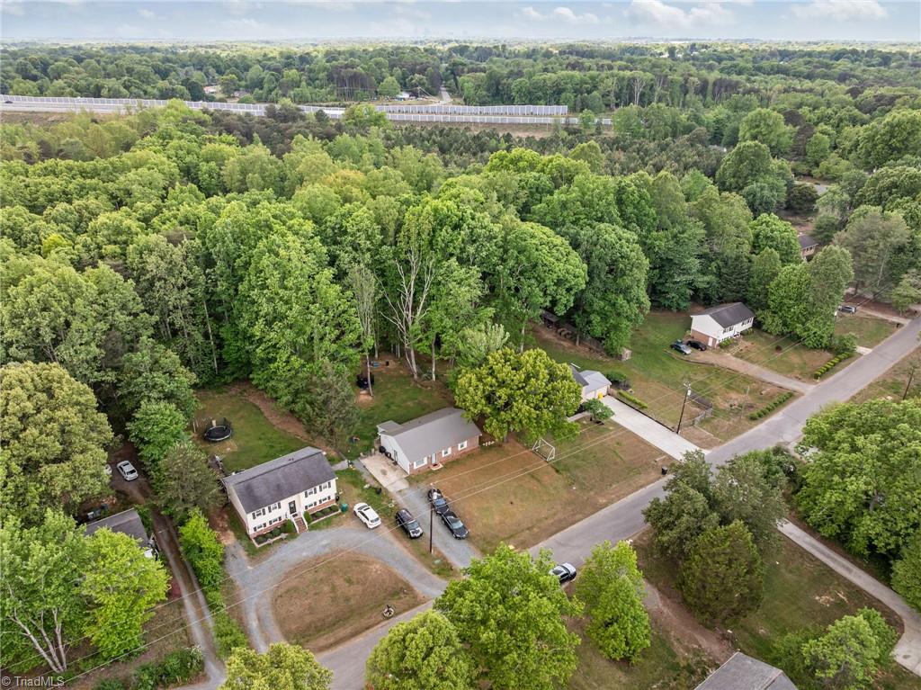 5124 Tall tree Drive, Winston-Salem