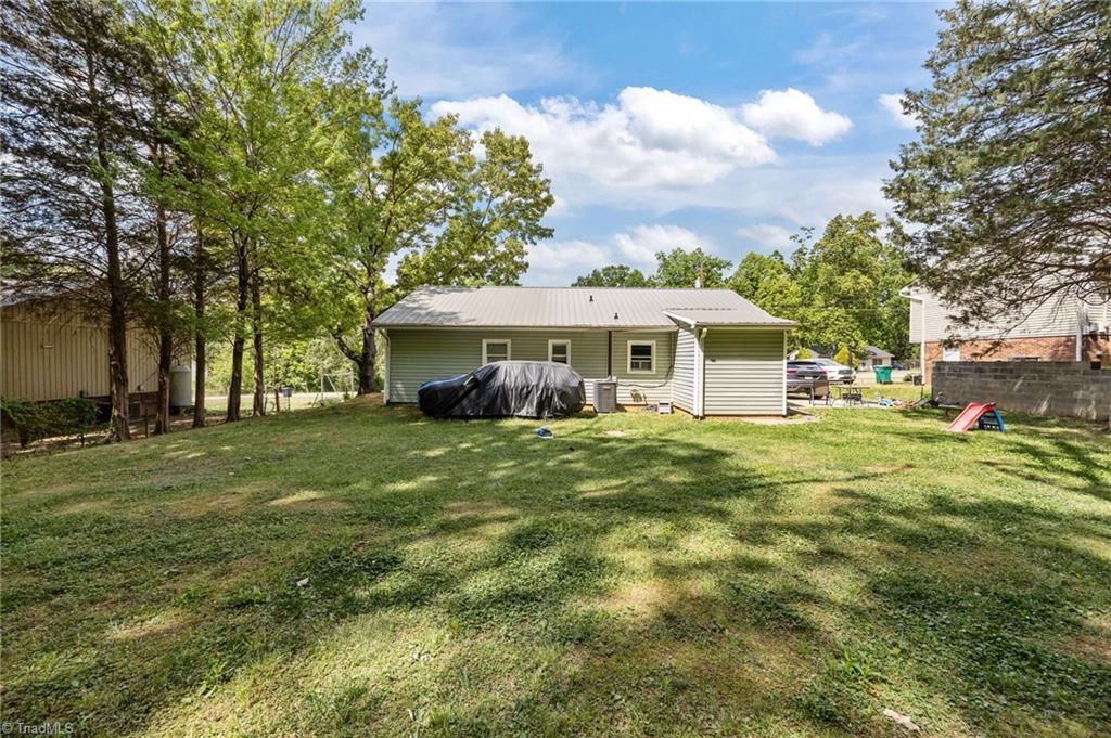 5124 Tall tree Drive, Winston-Salem