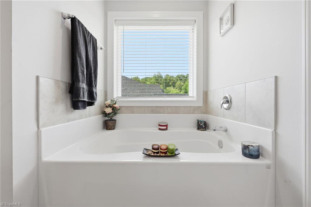 5732 Glad Acres Road, Winston-Salem