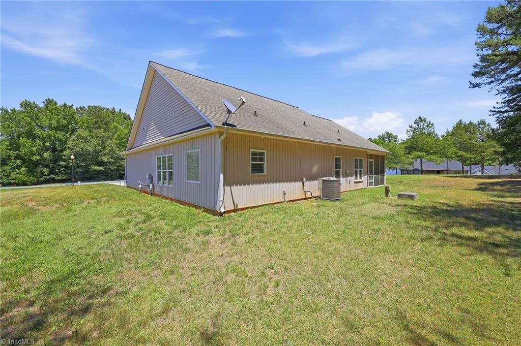 2100 Waterford Pointe Road