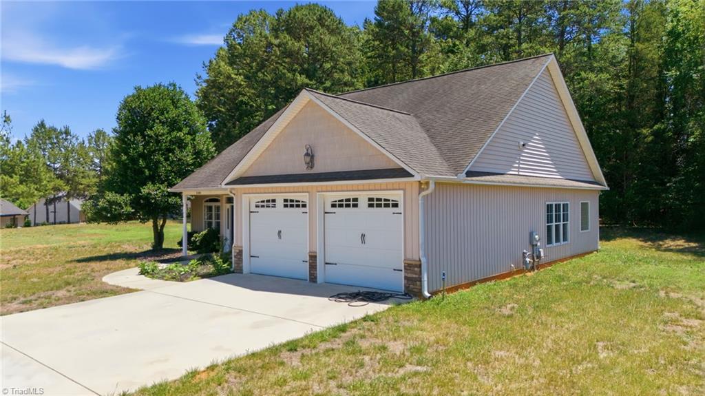 2100 Waterford Pointe Road