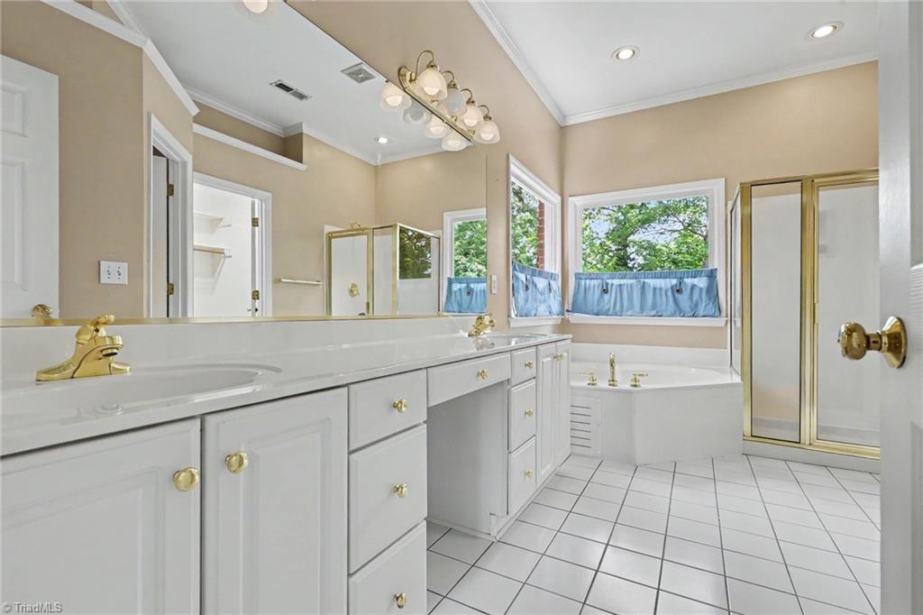 3211 Timberoak Court