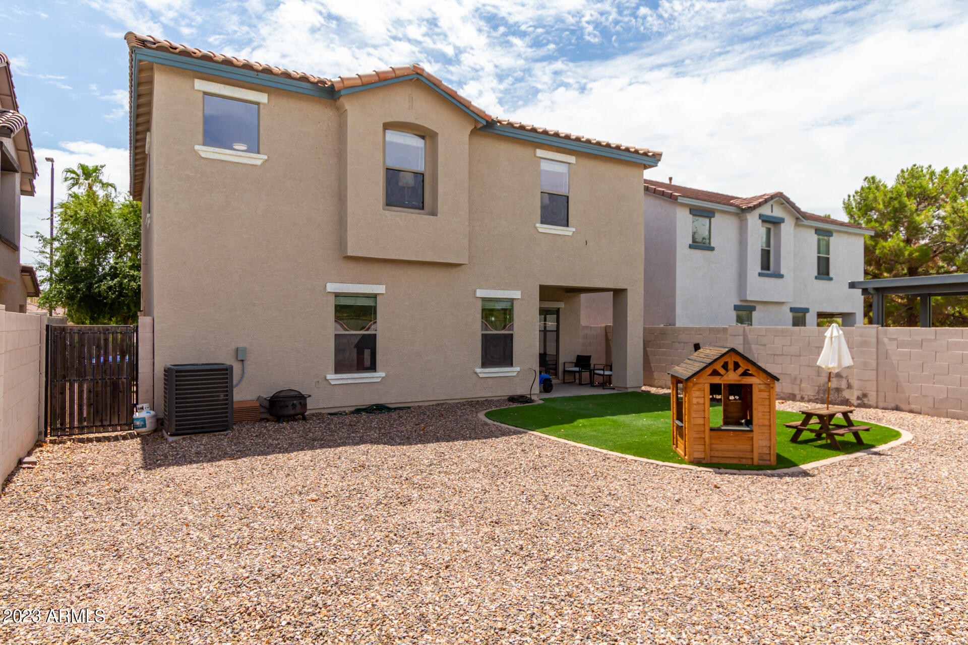 1248 E CLIFTON Avenue