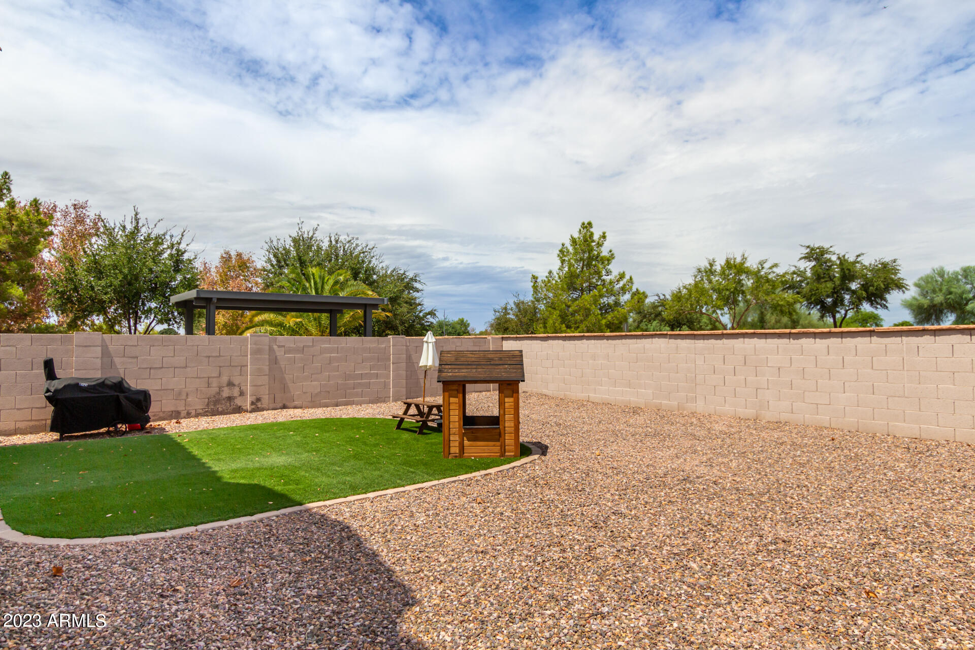 1248 E CLIFTON Avenue