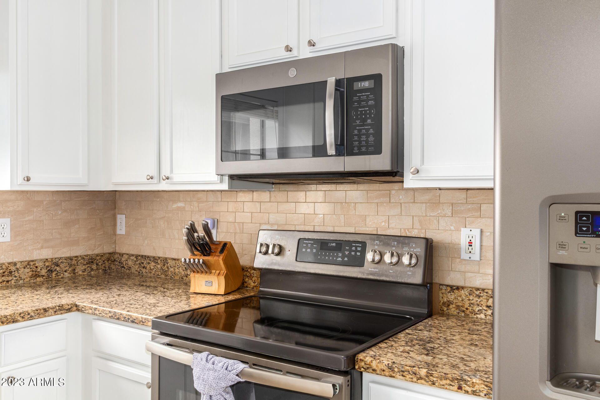 1248 E CLIFTON Avenue