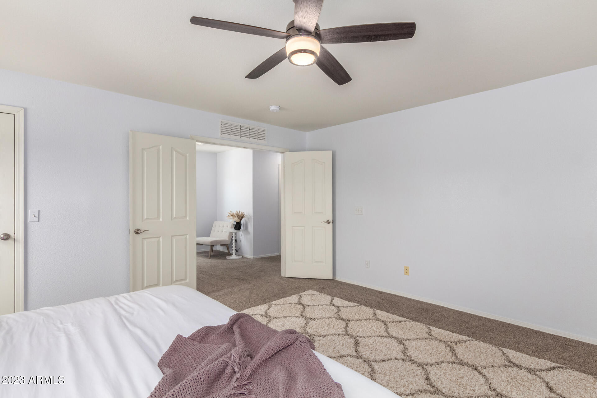 1248 E CLIFTON Avenue