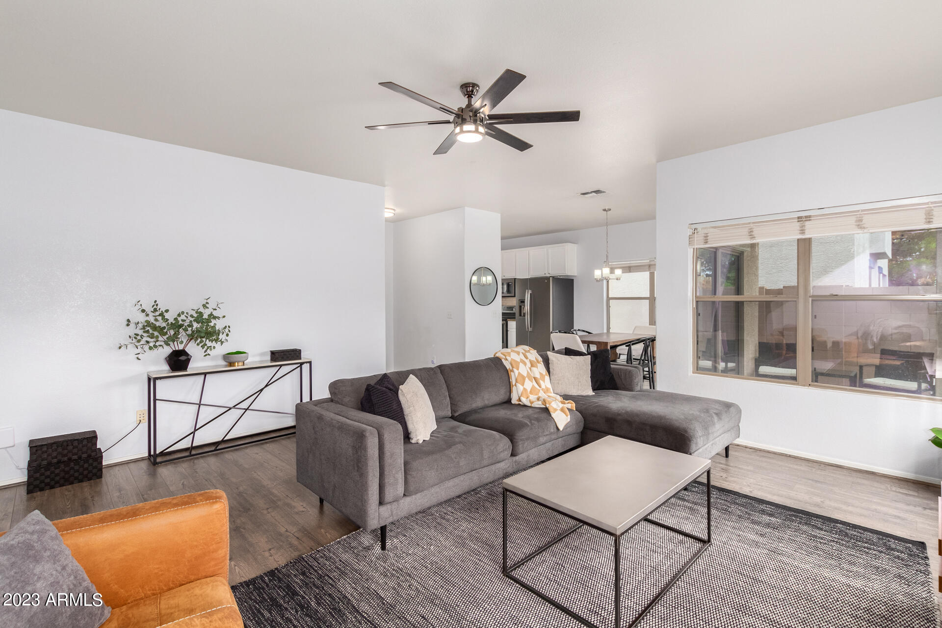 1248 E CLIFTON Avenue