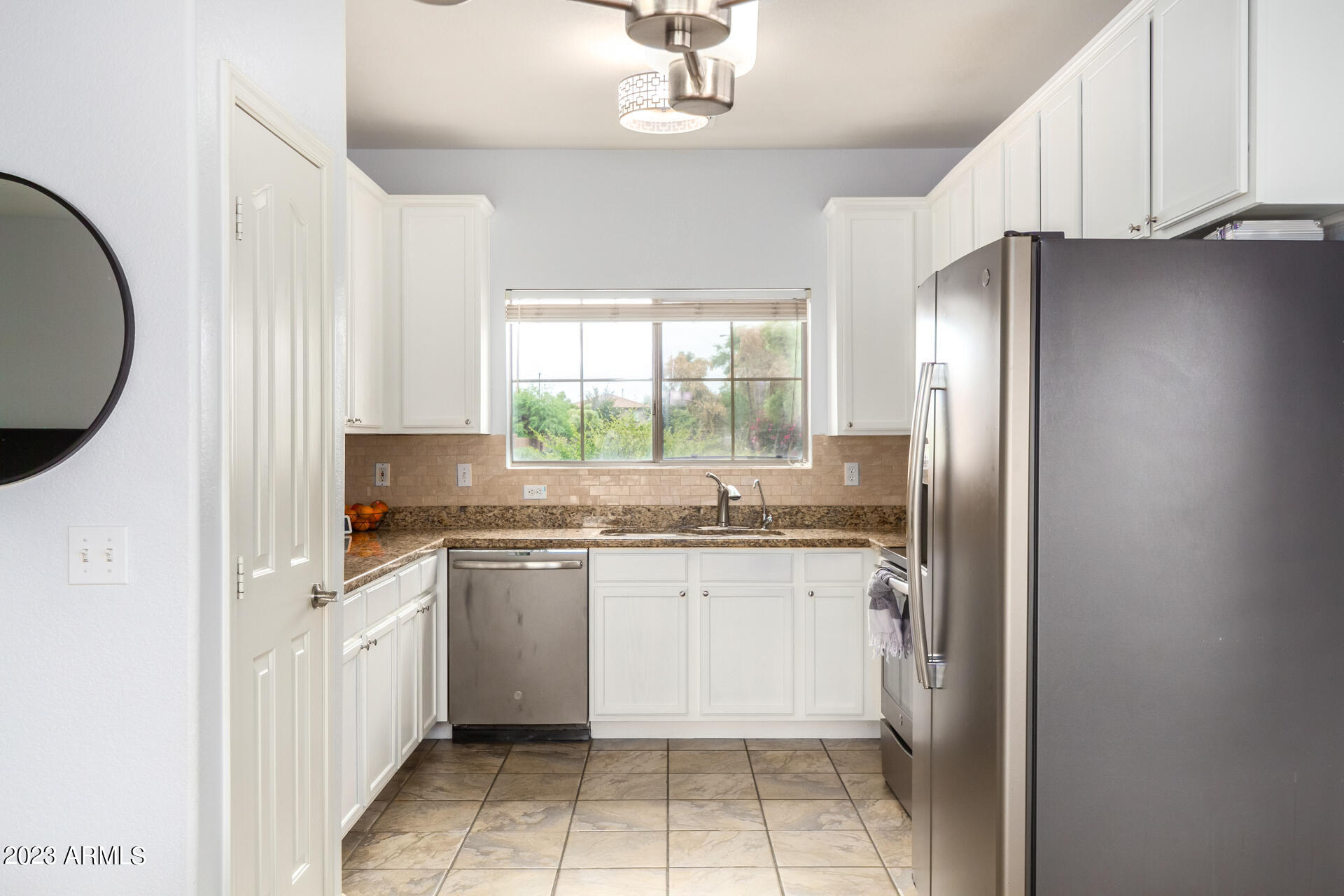 1248 E CLIFTON Avenue