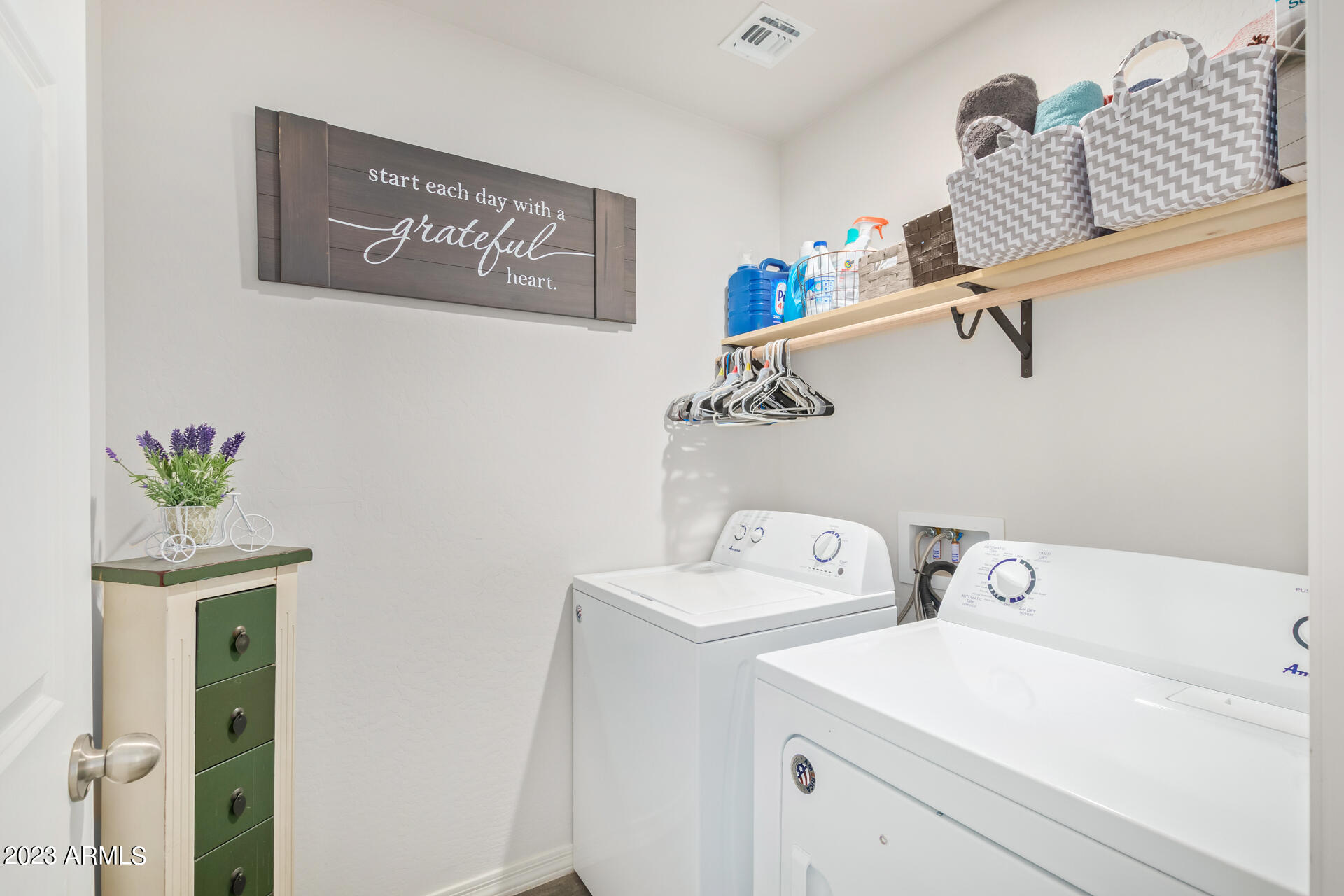 193 N MULBERRY Street