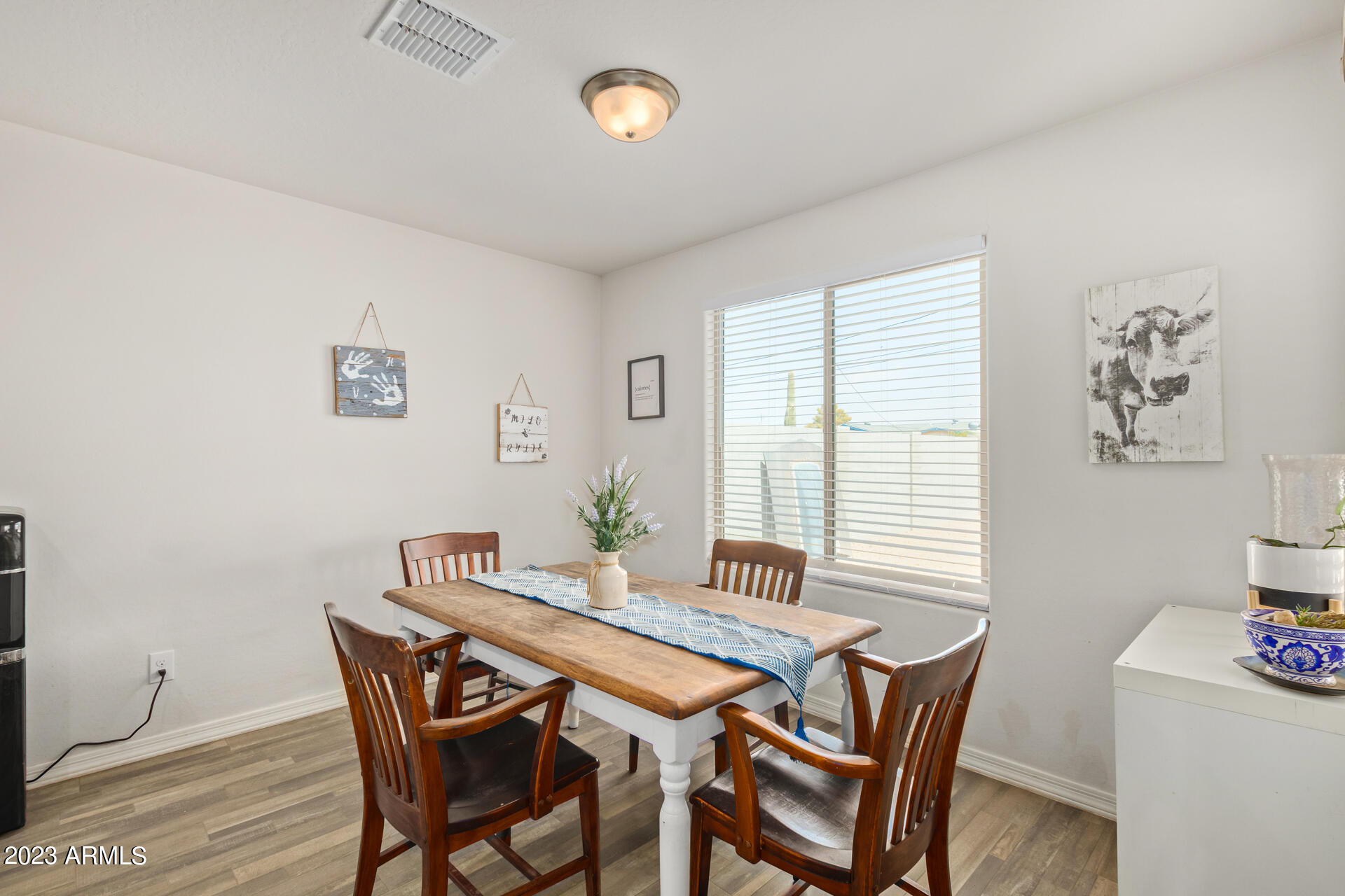 193 N MULBERRY Street