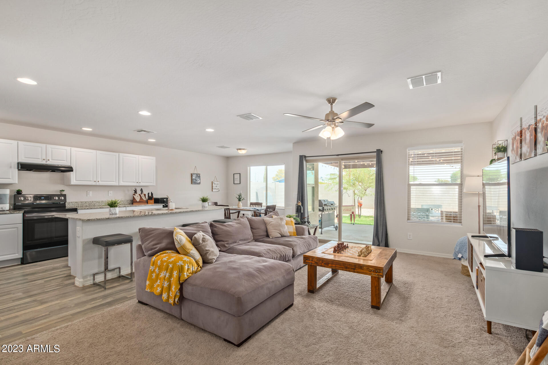 193 N MULBERRY Street