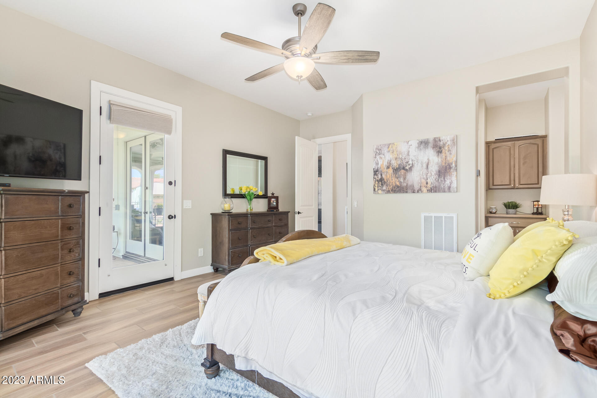 36890 N STONEWARE Drive