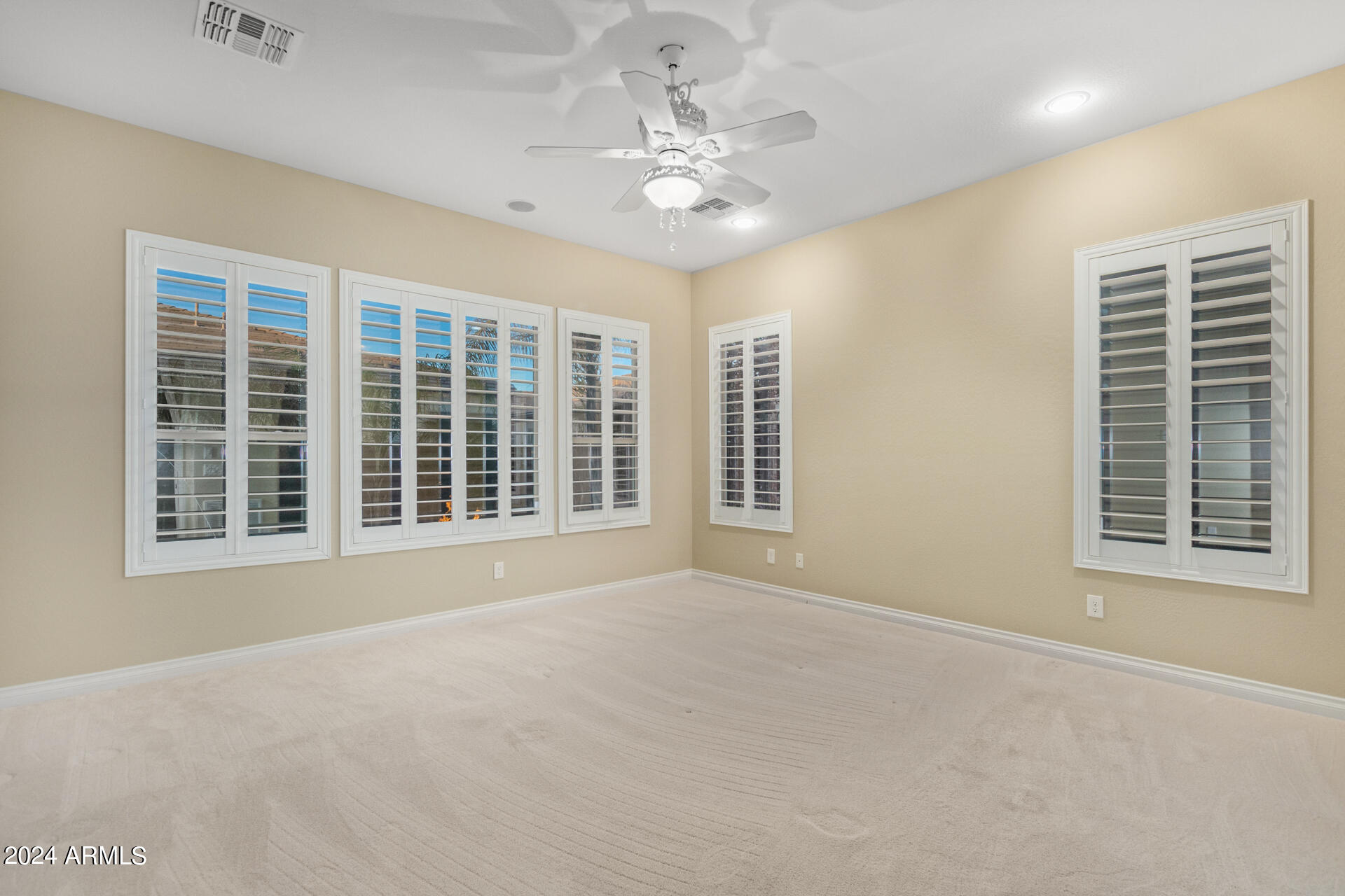 266 E LADDOOS Avenue