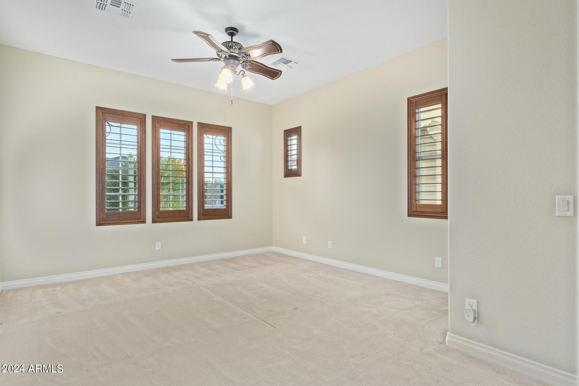 266 E LADDOOS Avenue