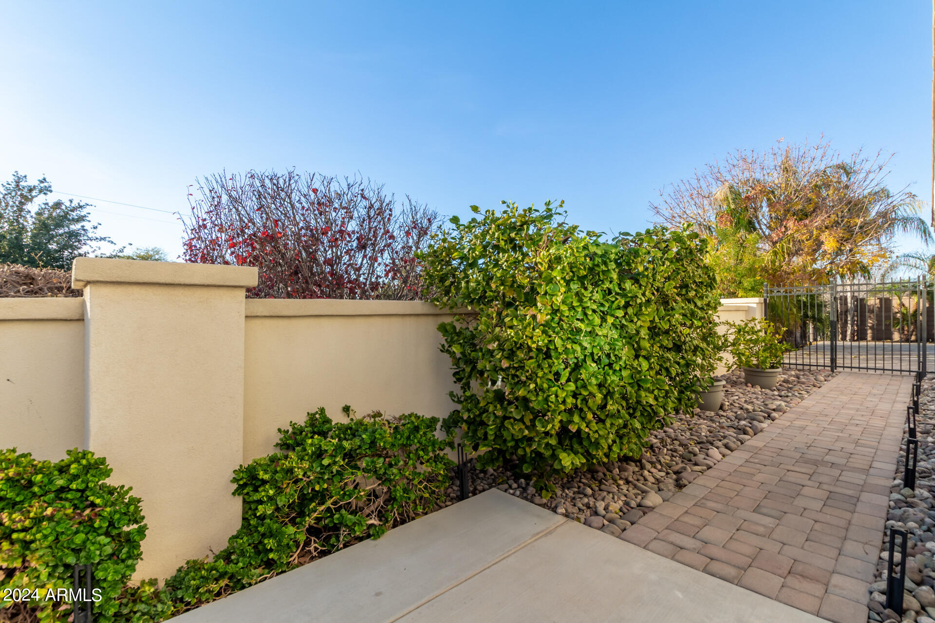 266 E LADDOOS Avenue