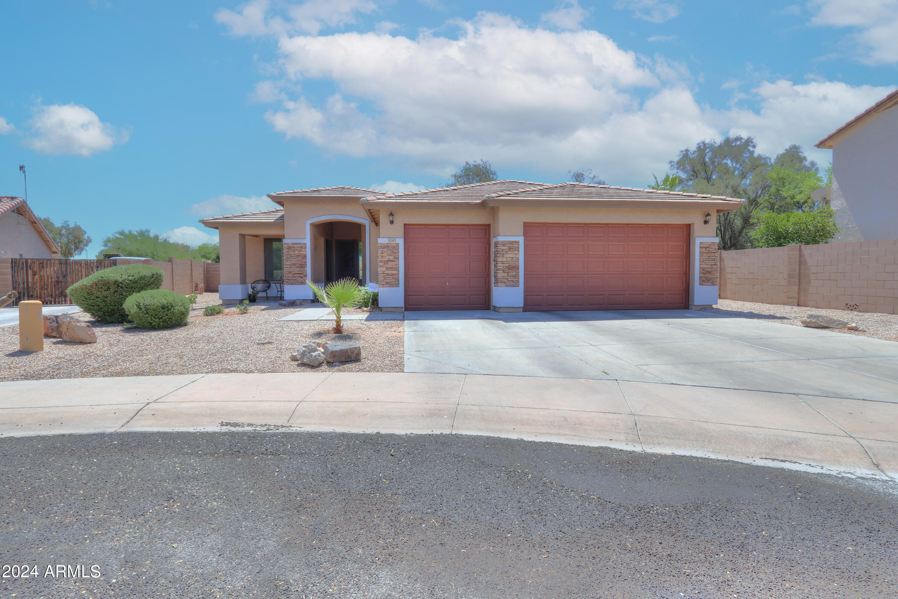 1280 N Elizabeth Court