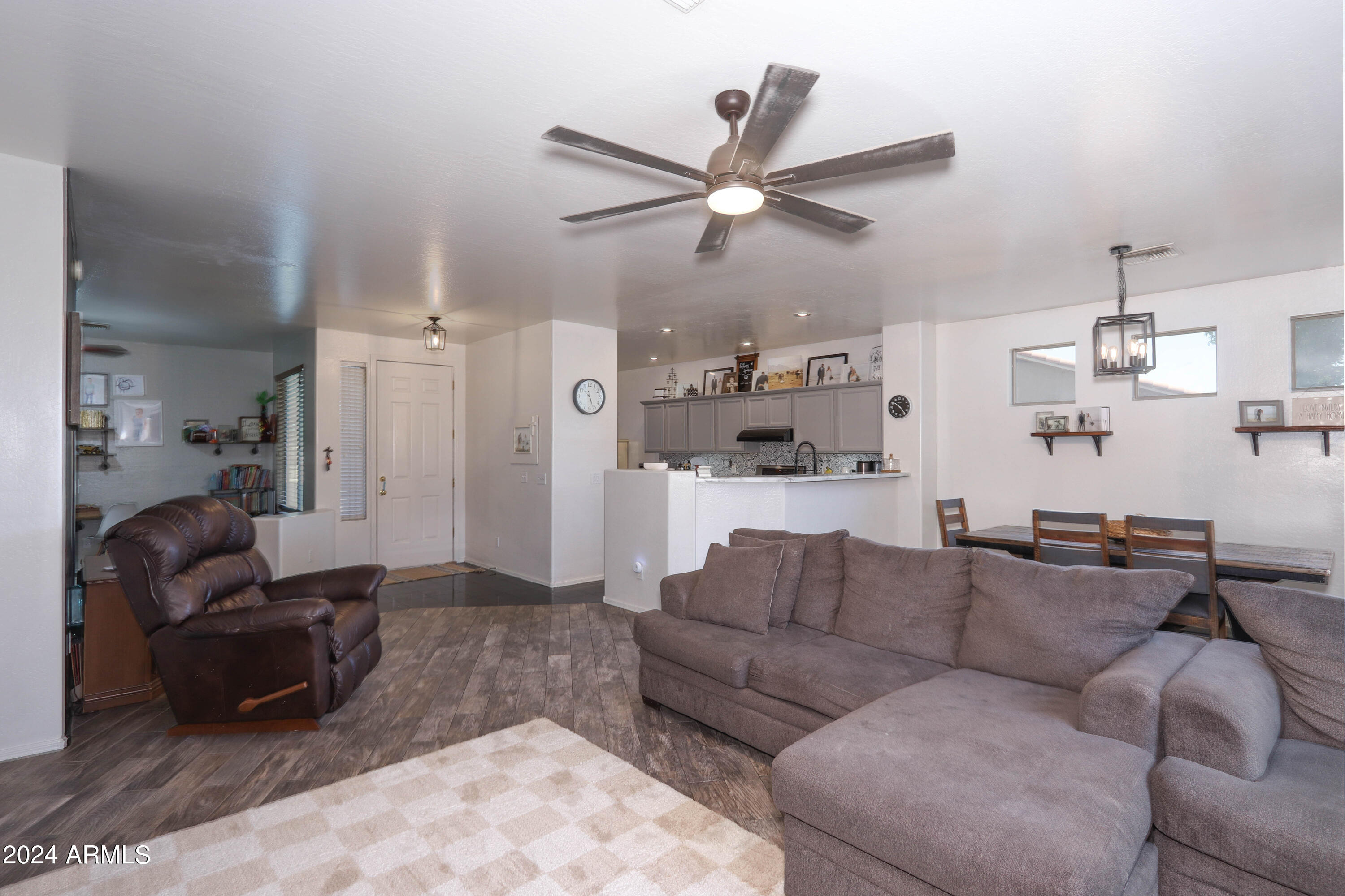 1280 N Elizabeth Court