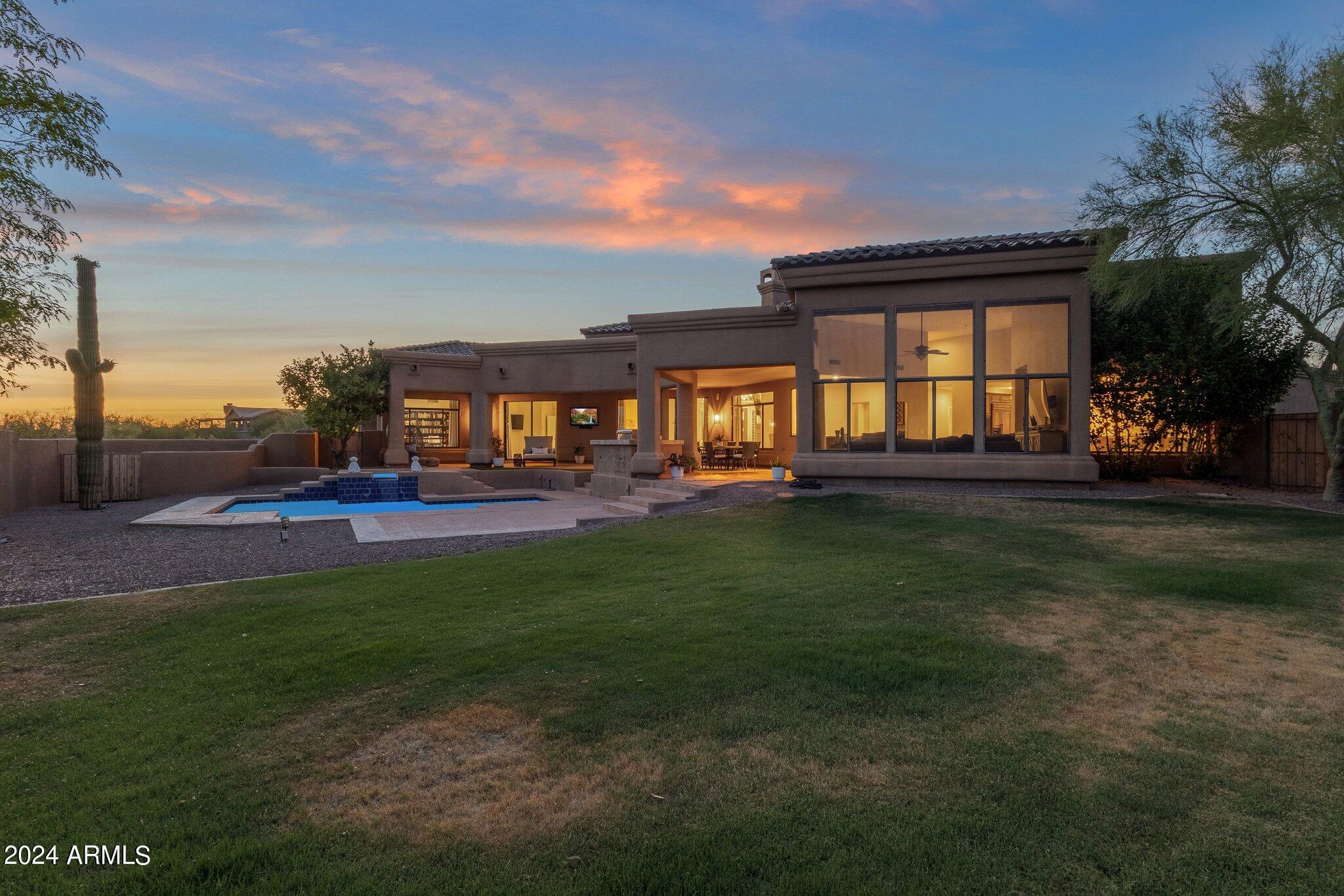 9325 E PARAISO Drive