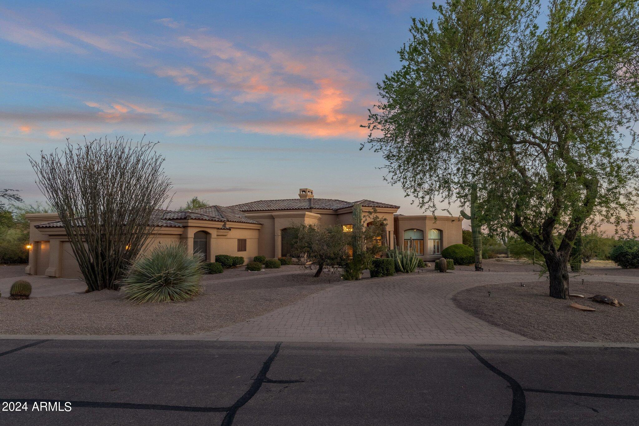 9325 E PARAISO Drive