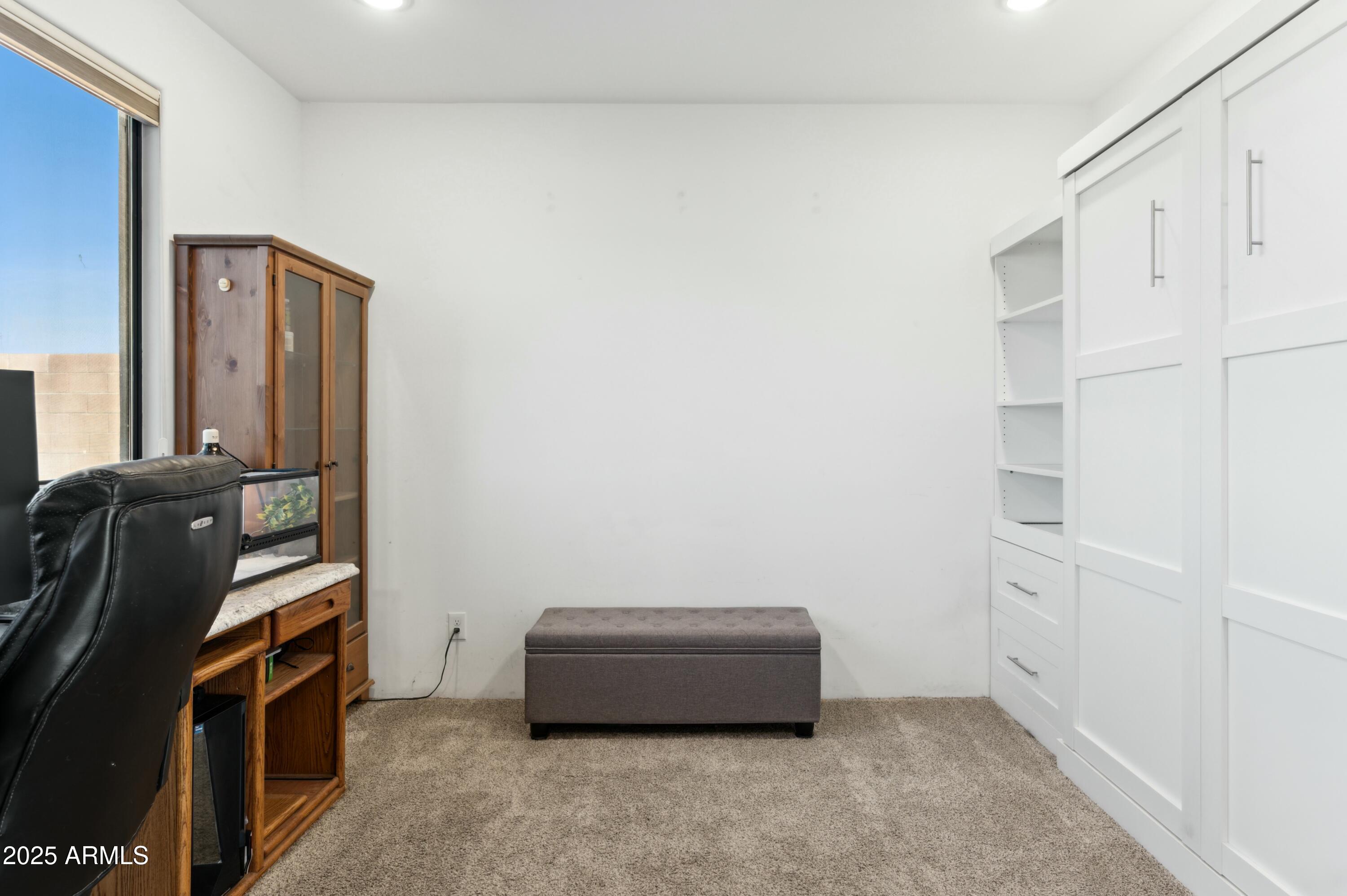 274 E MCKELLIPS Boulevard