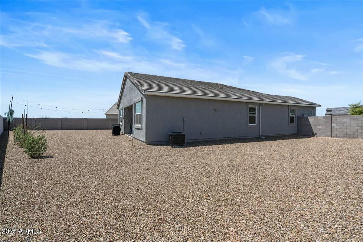 3422 N CINNABAR Place