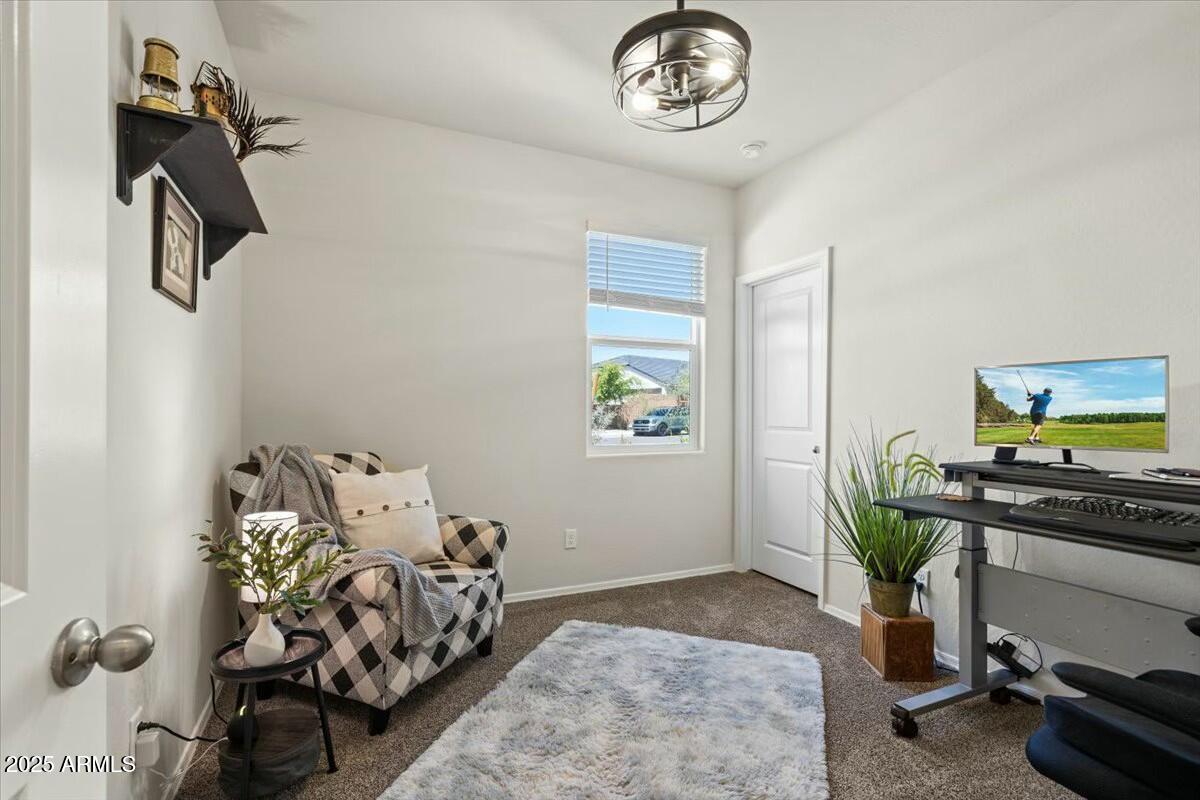 3422 N CINNABAR Place