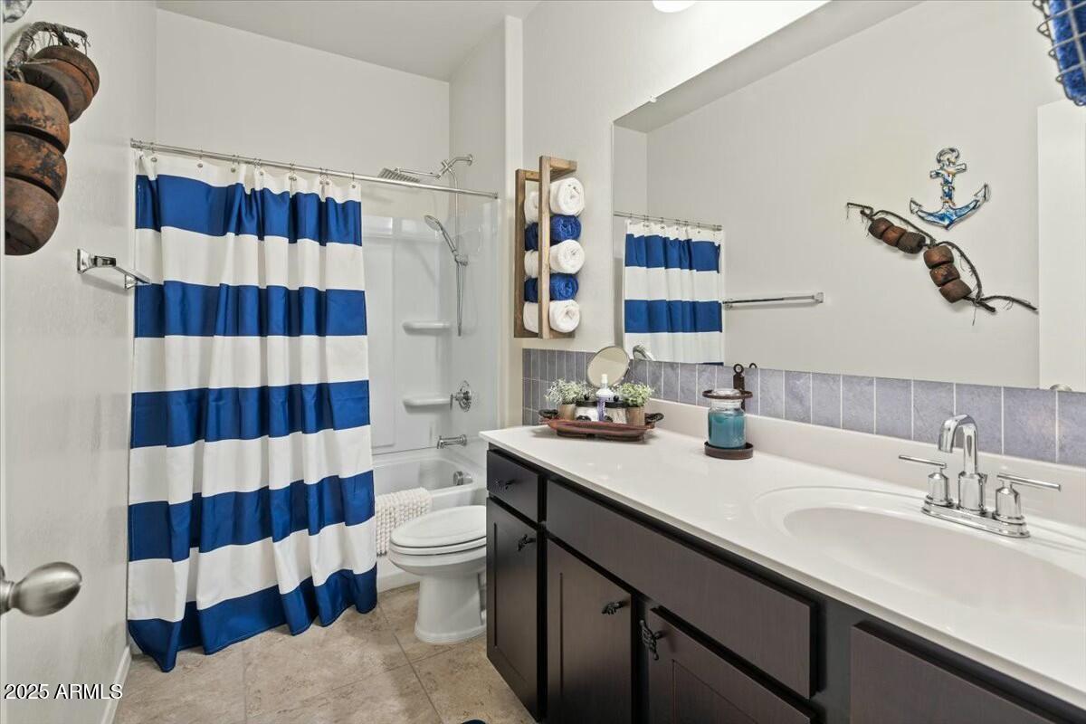 3422 N CINNABAR Place