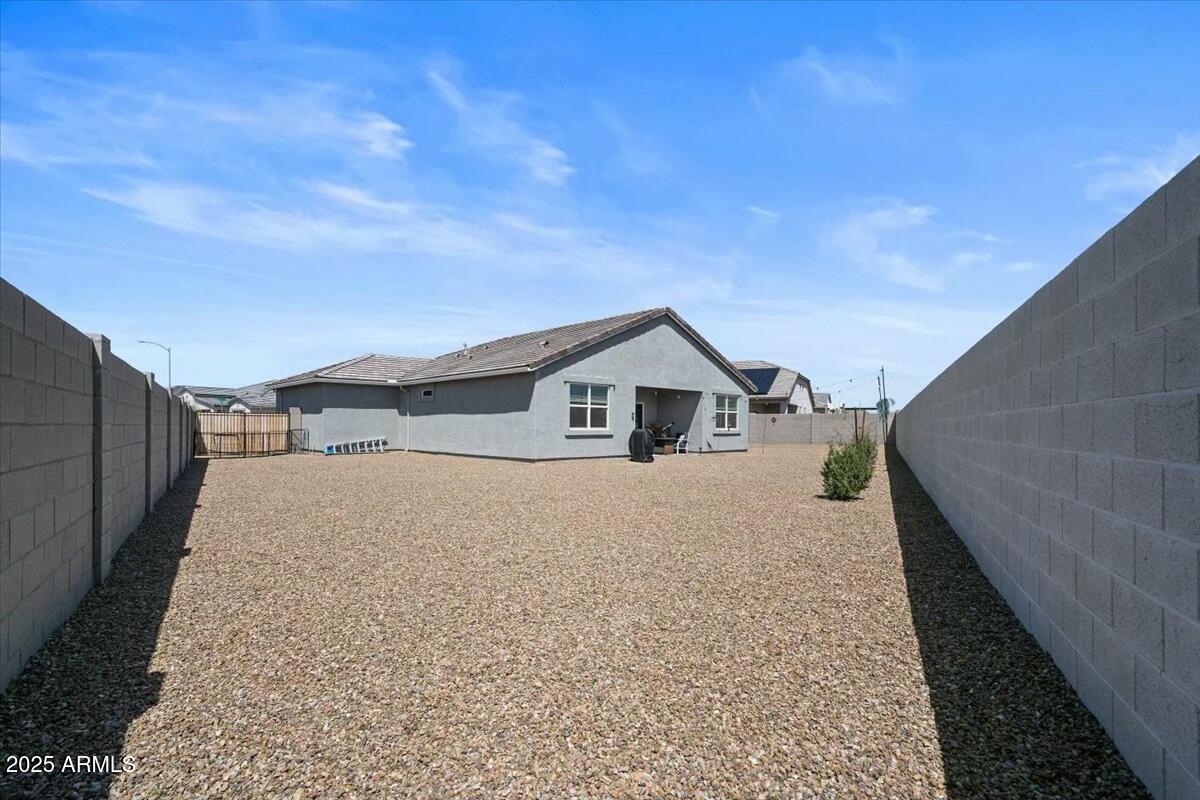 3422 N CINNABAR Place