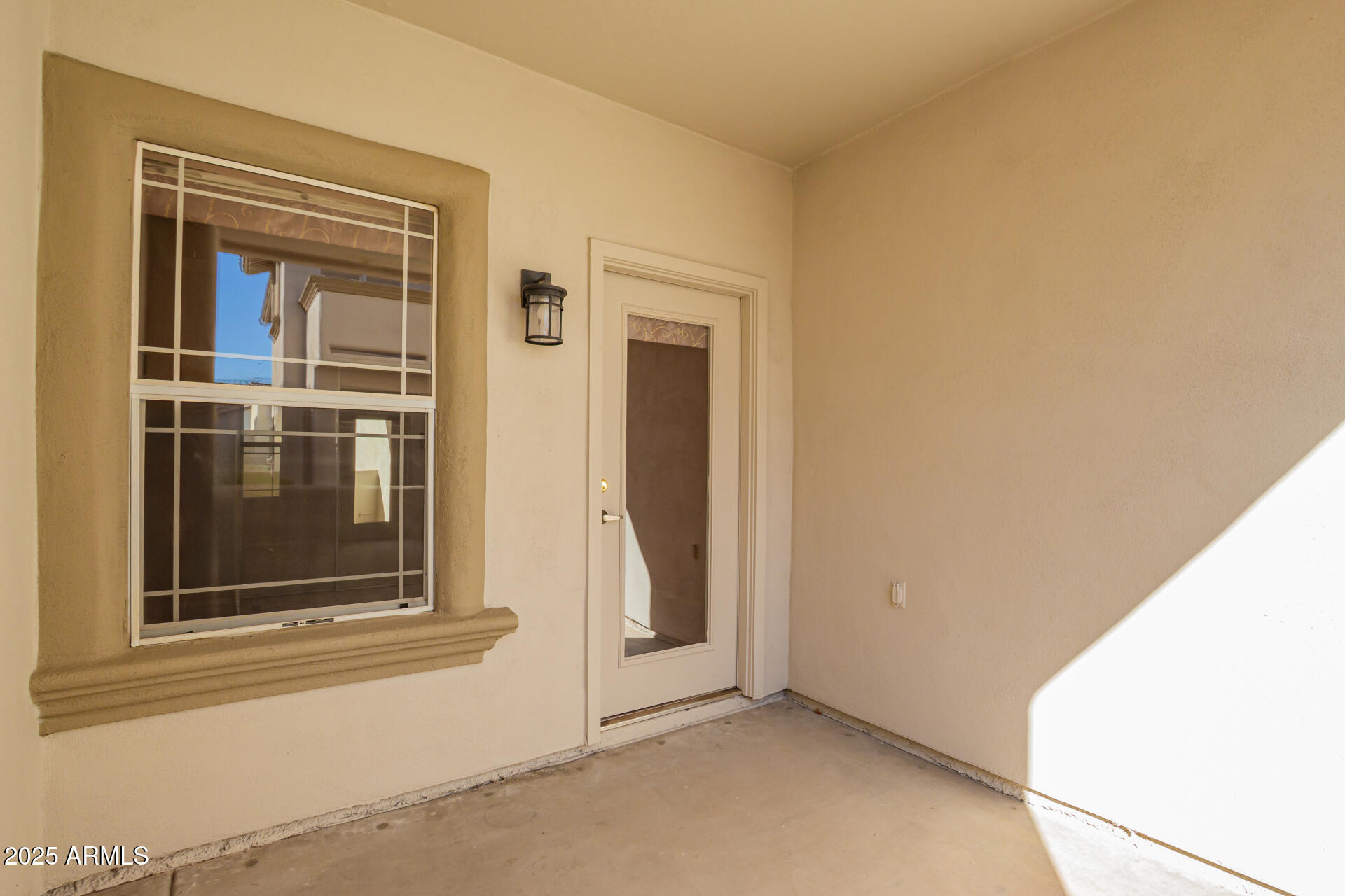 9750 N MONTEREY Drive, 21